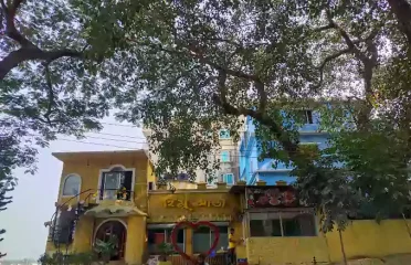 Himu Adda Restaurant